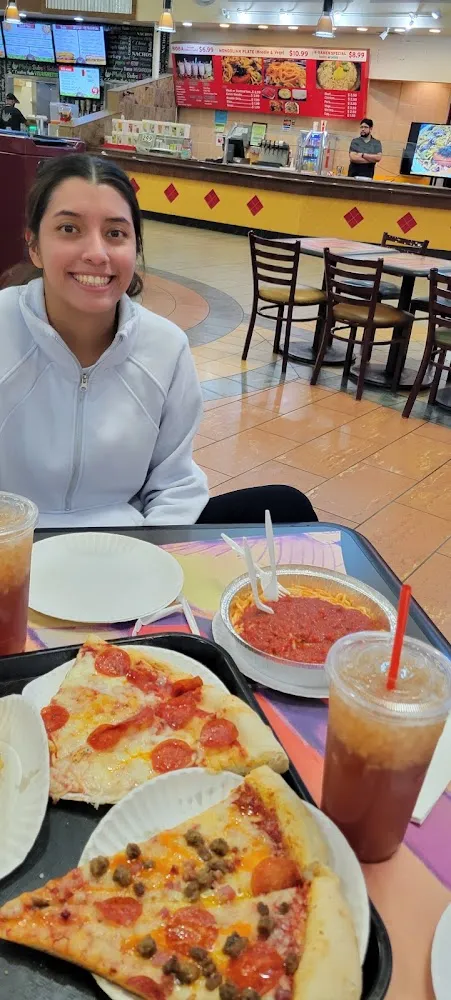 Spaghetti Y Pizza De Peperoni
